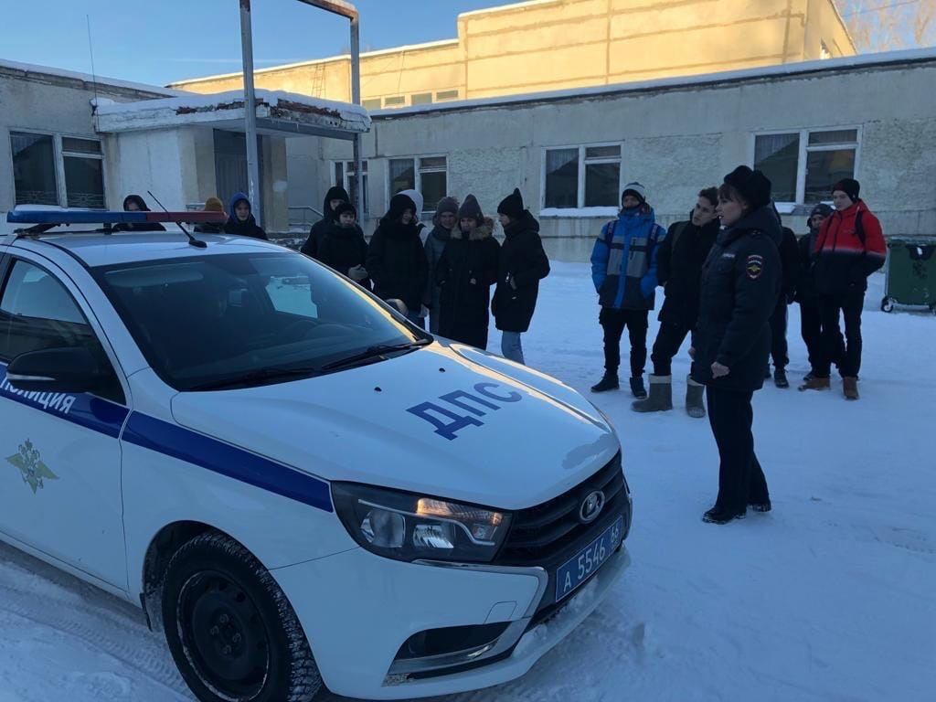 Полицейские познакомили старшеклассников со своей профессией | Гор.Сайт